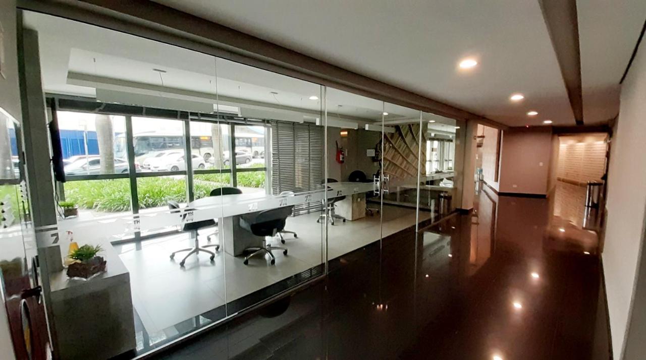 Estudio Aconchegante No Centro De Curitiba - Ar Condicio E Localizacao Perfeita! المظهر الخارجي الصورة