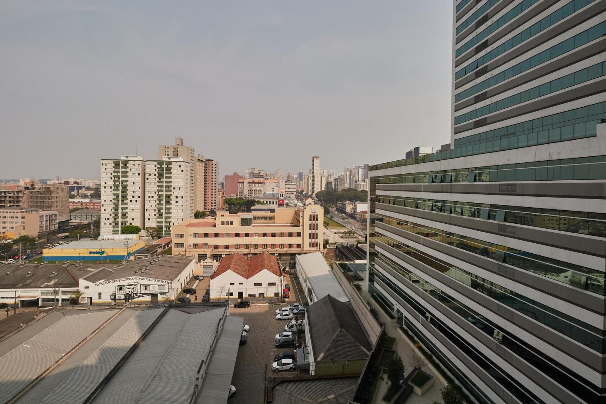 Estudio Aconchegante No Centro De Curitiba - Ar Condicio E Localizacao Perfeita! المظهر الخارجي الصورة
